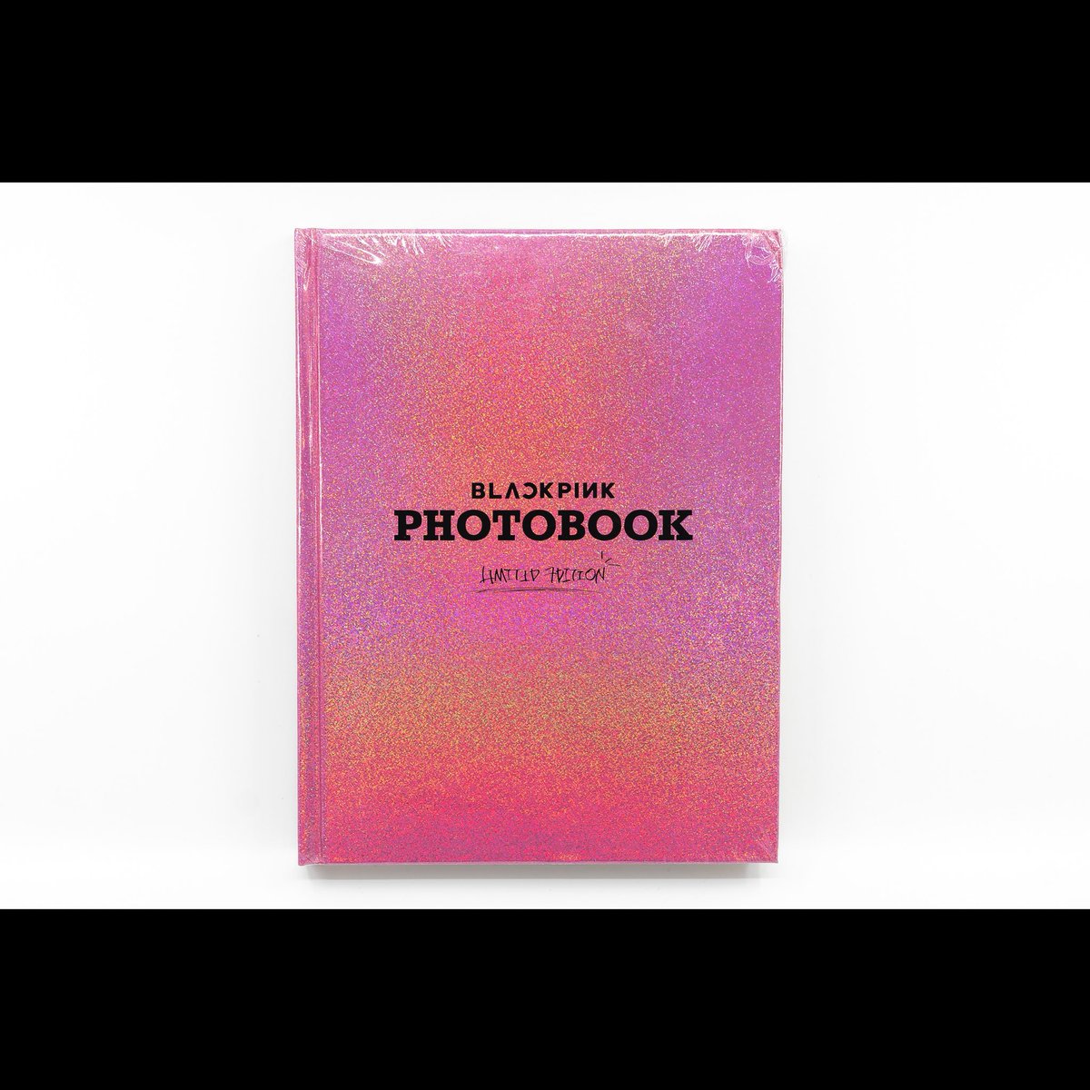 Khunterstore's tweet photo. K-🇺🇸🇬🇧Check it out! #BLACKPINK’s limited photobook! DM us for price info and more!
.
K-🇪🇸¡Echadle un vistazo al #photobook limitado de BLACKPINK! ¡Mandadnos un DM para saber el precio y más!
#LimitedEdition #kpop #girlgroup #BLACKPINKCOMEBACK https://t.co/bDujZCbagm
