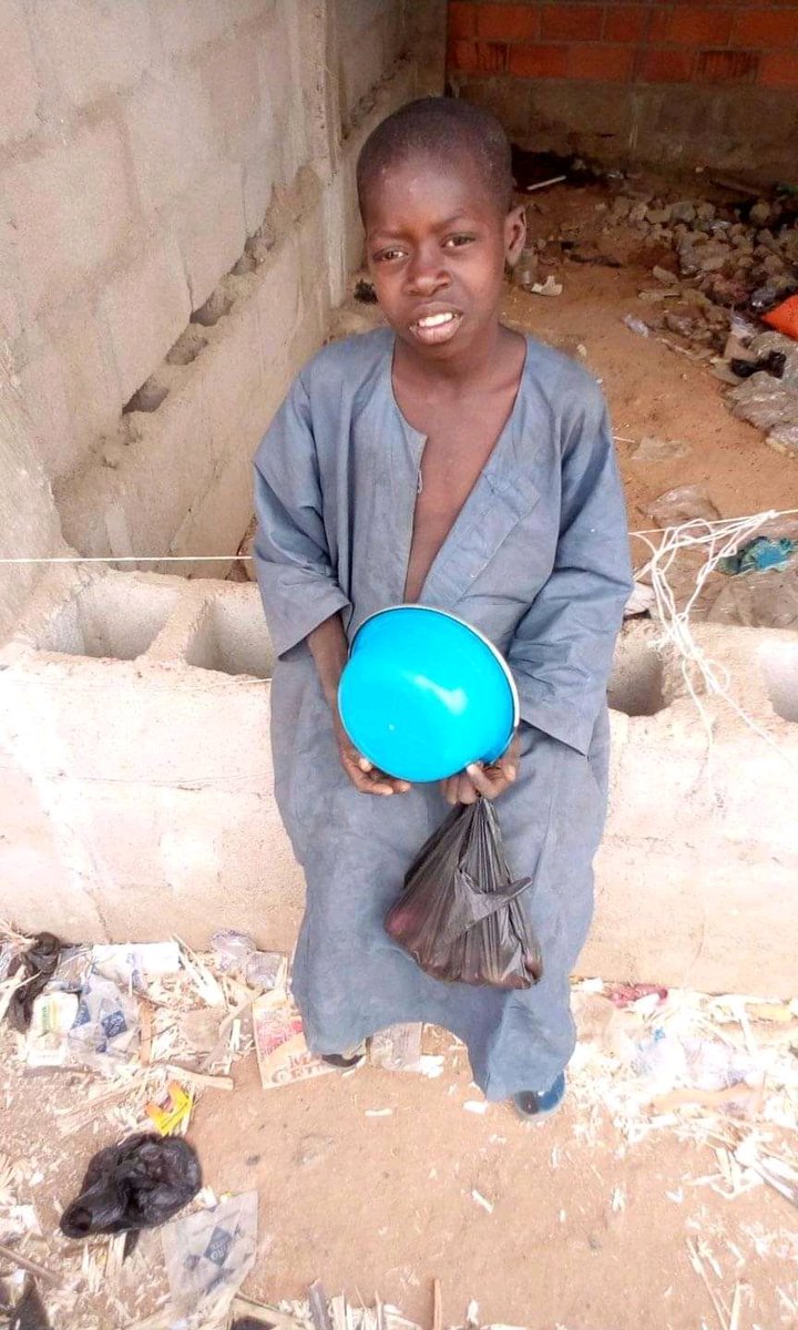 IsAlmajiri's tweet photo. A meaningful life: is not being rich, highly educated. It's about being humble, being able to share yourself and touch the lives of others in your community.

The government alone cannot reform the system but our collective efforts can make difference...! https://t.co/wLR1mrLpmD
