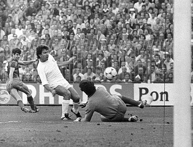 FOTOS HISTORICAS O CHULAS DE FUTBOL - Página 14 ESCZZwPXYAAf9rQ?format=jpg&name=small