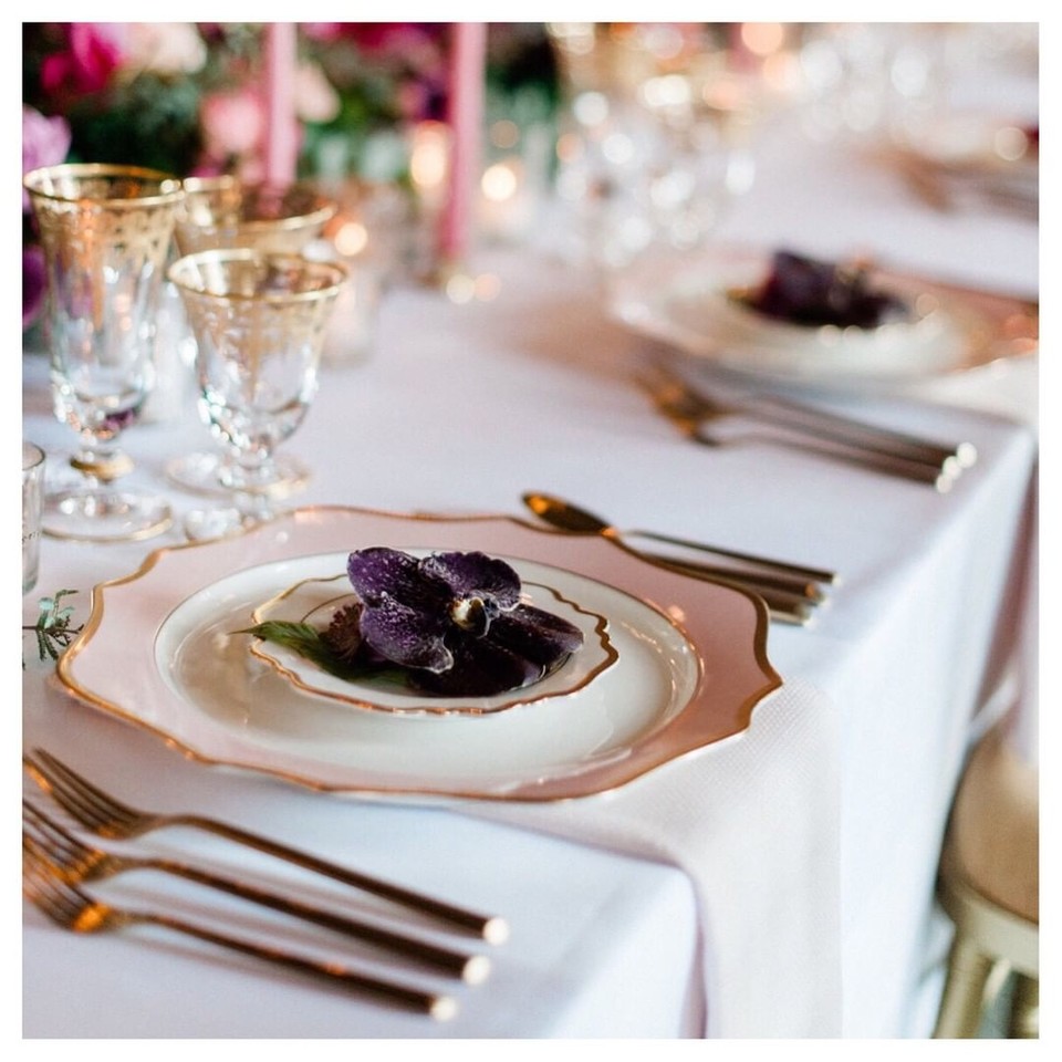 We love this darling set up! The little details really make everything beautiful. 

Styling by <a href="/couture/">♔ Je suis la mère.</a>.weddings.events