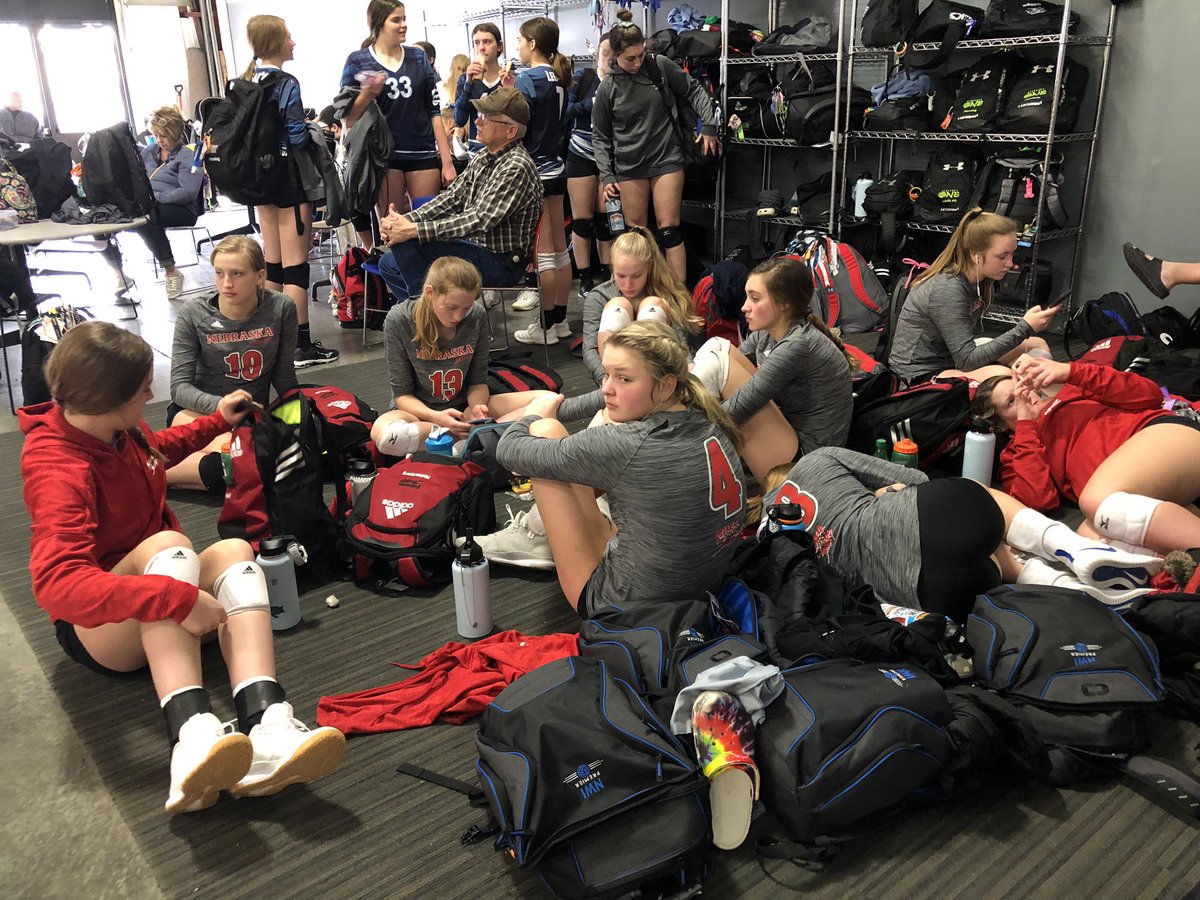 Jrs14Ne's tweet photo. Taking a break between games, 1-0 for the gals this morning. More to come... https://t.co/tIlXTItDD3