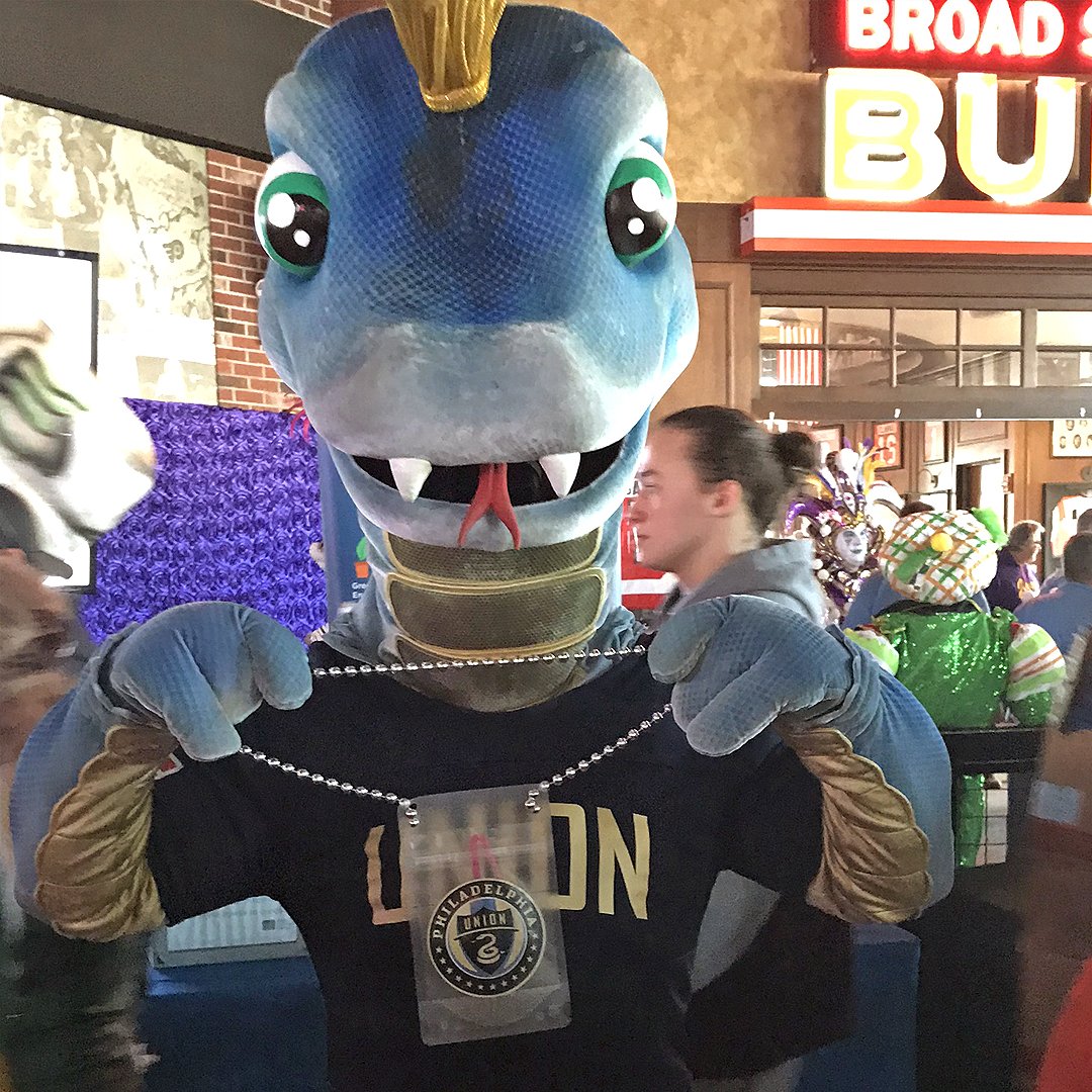 NeckSip's tweet photo. Shout out to @philaunionphang showing off his custom NeckSip @PhilaUnion #doop ..
..
Make your own! Blank NeckSips available @ https://t.co/V5nfdG1xhs ✌️ https://t.co/ZeoZlekz7N