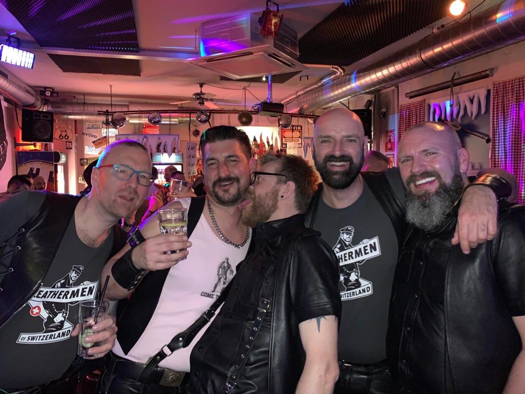 LeathermenCH's tweet photo. Leathermen of Switzerland 2nd Birthday Party, how time flies when you’re having fun! ❤️🖤💙🎈🍻
#lms #leathermenofswitzerland #leather #leathergay #bluf #männerzone #leathersocial #leatheruniform #leatherfetish #leatherfun https://t.co/vv5fnxc3ut