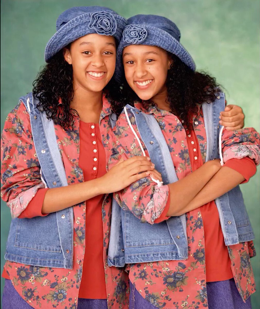 JackieGrubs's tweet photo. We recreated our favorite black icons for Black History Month for @ClevverTV! Do you think we nailed this Sister Sister look @TiaMowry &amp; @TameraMowryTwo?!?!

Watch here: https://t.co/DMzB9p360O https://t.co/wPJ3ClgQgn