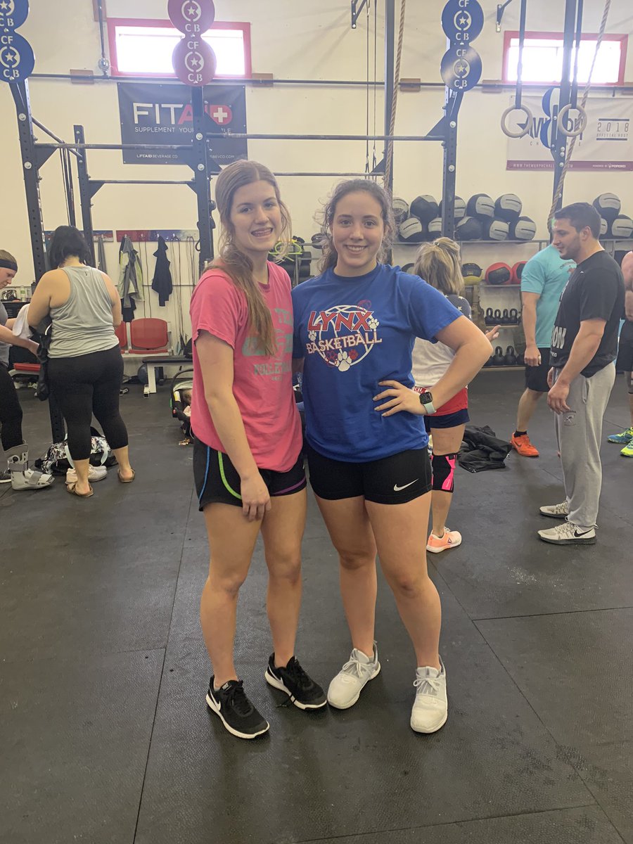 Sunday funday #CrossFit <a href="/GirlsSoccerALHS/">AL Girls Soccer</a> #alloutallgameallseason