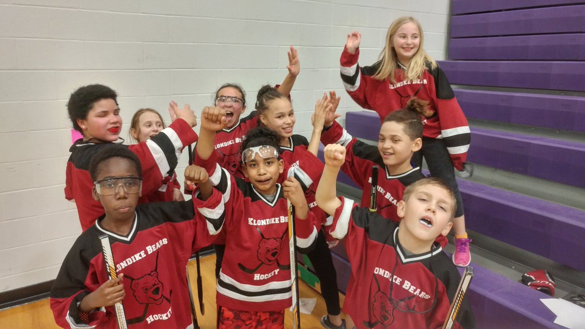 bordersPE's tweet photo. Took a DNA test, turns out we're 100% that team! Playoff Hockey is here🔥Get your🍿ready!  Won the 1st game but fell short in the 2nd.  We advance to next week to claim our chance at 3rd place.  Thanks to @KlondikeMrsParr for letting Pete the Cat hang with @MrBoyer134 
#bearsby90 https://t.co/uNjg02Aduq