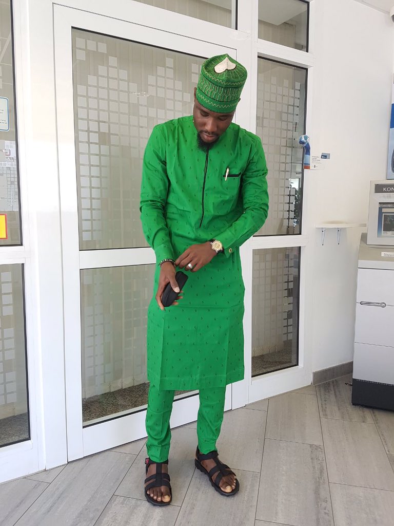 Tphly_official's tweet photo. If I don’t post, it will look like I’m not proud of my amazing fashion designer @bruwisapparel https://t.co/Ejsg6Tk2Ce
