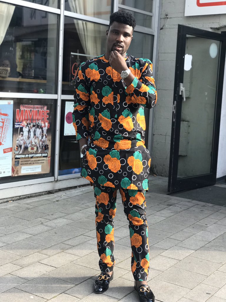 Tphly_official's tweet photo. If I don’t post, it will look like I’m not proud of my amazing fashion designer @bruwisapparel https://t.co/Ejsg6Tk2Ce
