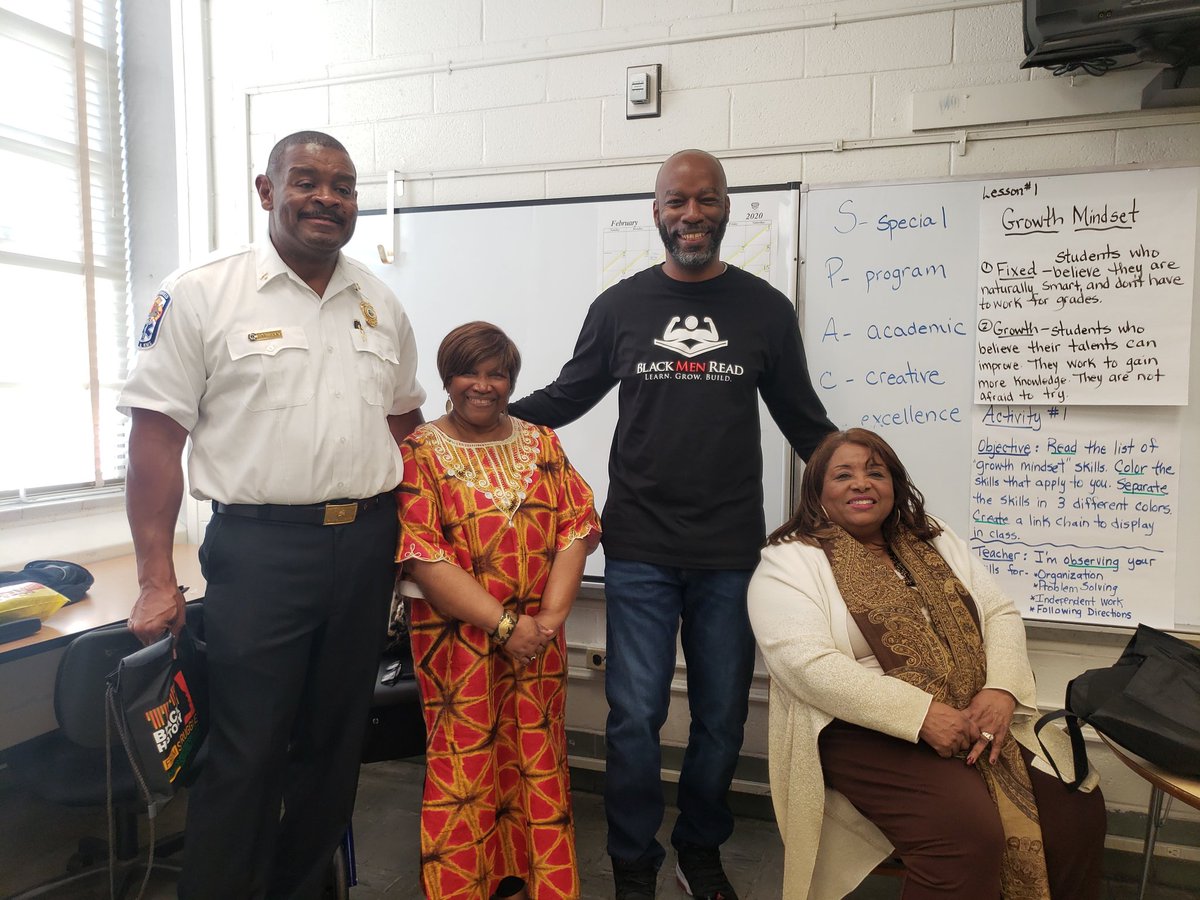 nnhenderson25's tweet photo. @FCES_Eagles 
Kudos to our Black History Committee!  Our students were exposed to wondersful history! Thanks to all our presenters!
#WatchFCESshine
#Thank youMrsCrawely&amp;MsFaison
Poet, Educator, Musician and Battalion Chief https://t.co/3R2VKDpSpI