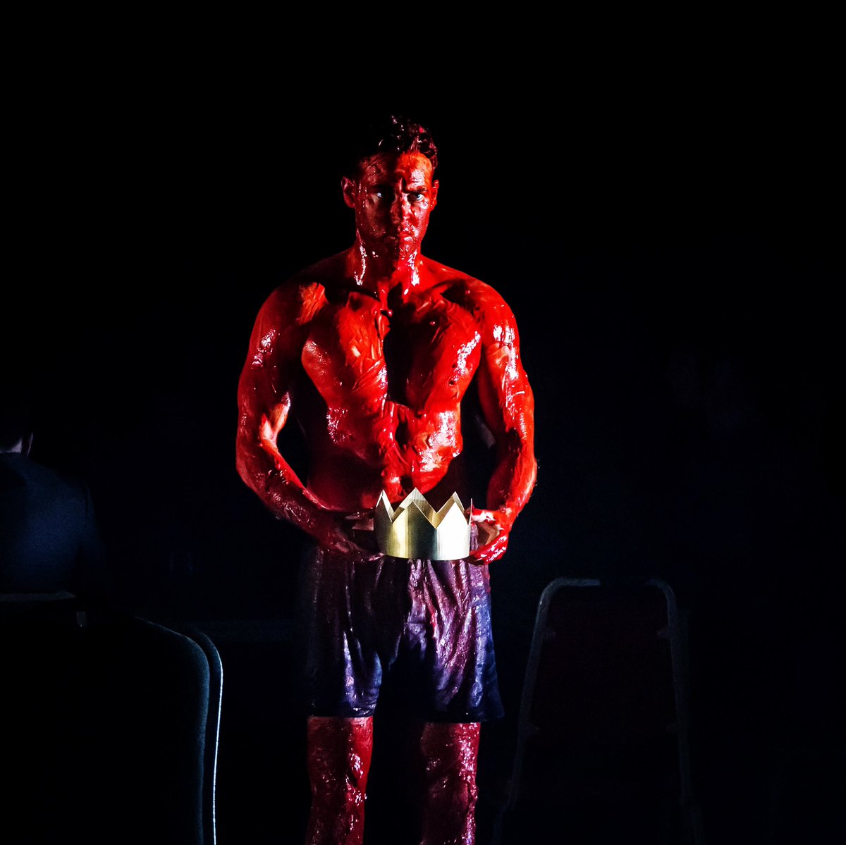 LewisJDavidson's tweet photo. Blood will have blood 🗡 

Banquo in Macbeth at Greenwich Theatre until March 7th. Selling out so book now! 

https://t.co/wSH2SMhtjA 

#shakespeare #ShakespeareSunday #stage #theatre #greenwich #lazarus #greenwichtheatre #london #actor #actorslife https://t.co/rk36s53Qi4
