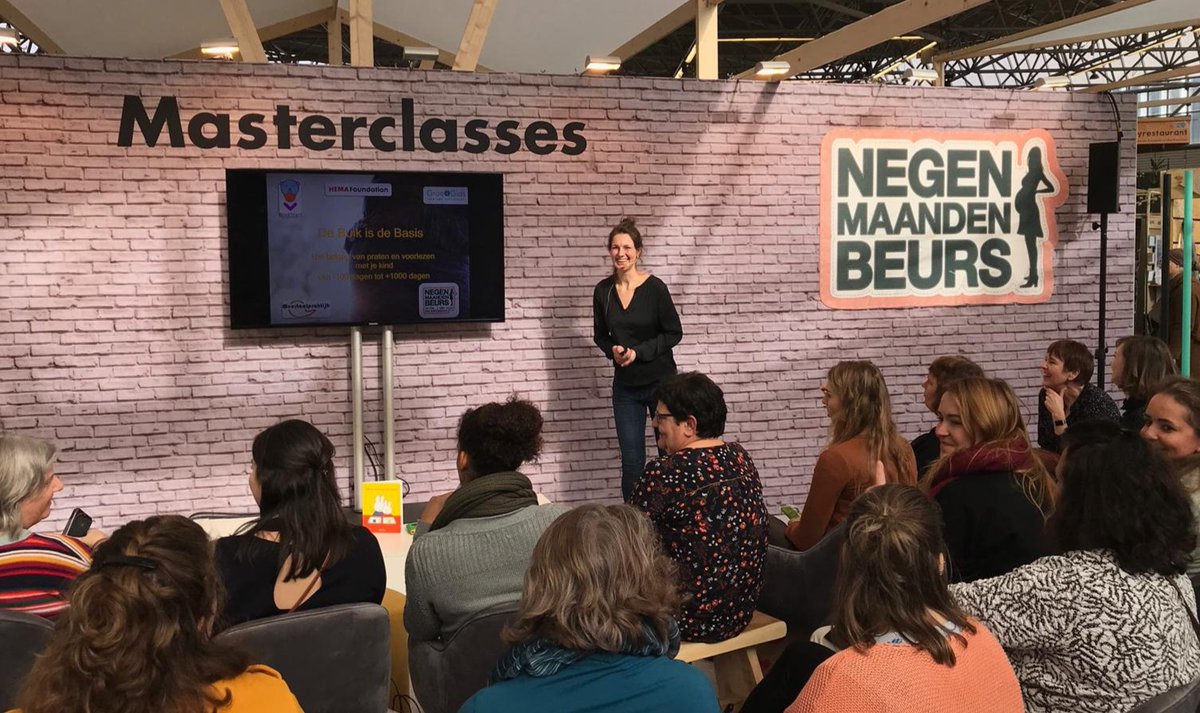 Dank aan alle ouders van de @Negenmaandenbeurs voor hun enthousiasme tijdens de Masterclasses over #voorlezen en #taal! 

En wat leuk om samen te werken met <a href="/GroeiGids/">GroeiGids</a>, @BoekStart en de <a href="/Hemafoundation/">HEMA Foundation</a> over deze mooie en belangrijke onderwerpen. 

Hopelijk tot volgend jaar!