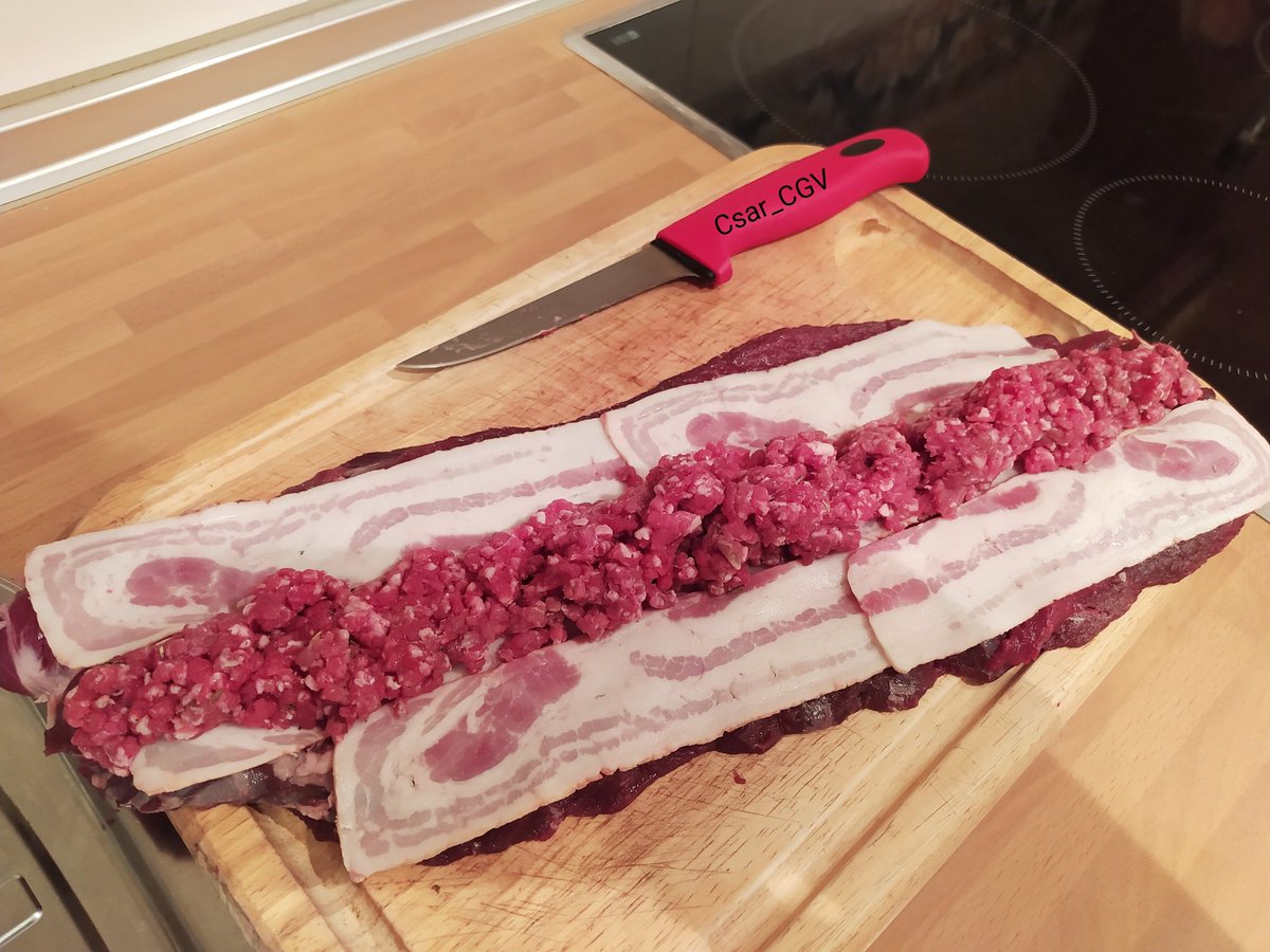 Csar_CGV's tweet photo. Lomo de #corza relleno. 😋😋 #roedeer tenderloin. Receta completa:
https://t.co/APNFBHcYtM

#comoloquecazo #fieldtoplate #fromfieldtoplate #eatwhatyoukill #cocinandocaza #recetasdecaza #roebuck #delcampoalamesa #carnedecaza #roedeerhunting #capreoluscapreolus https://t.co/CZOhq69hBL