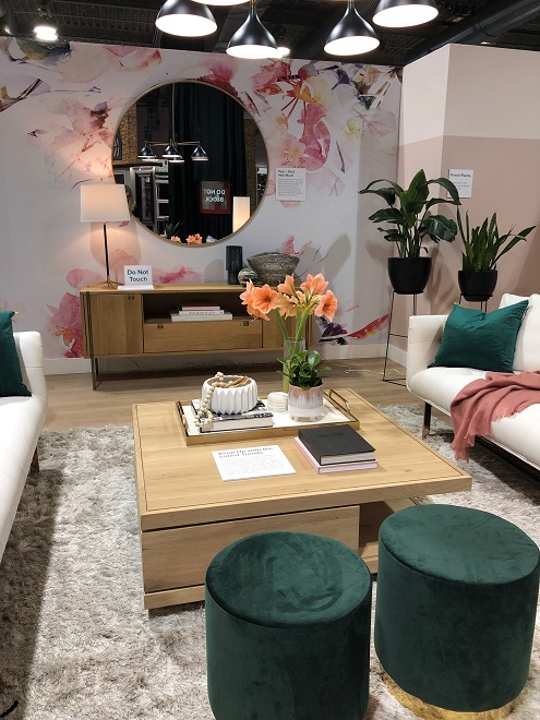 Doors are open for the final day of #CHGS20 - we're here until 6PM! It's your last chance to talk to our experts and soak up all the inspiration. Buy tickets online now and save $2 on regular adult admission: calgaryhomeandgardenshow.tix123.com.