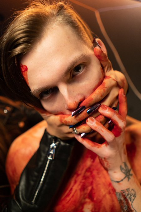 My demons rush out😈 https://t.co/Wk7GSjAIdj