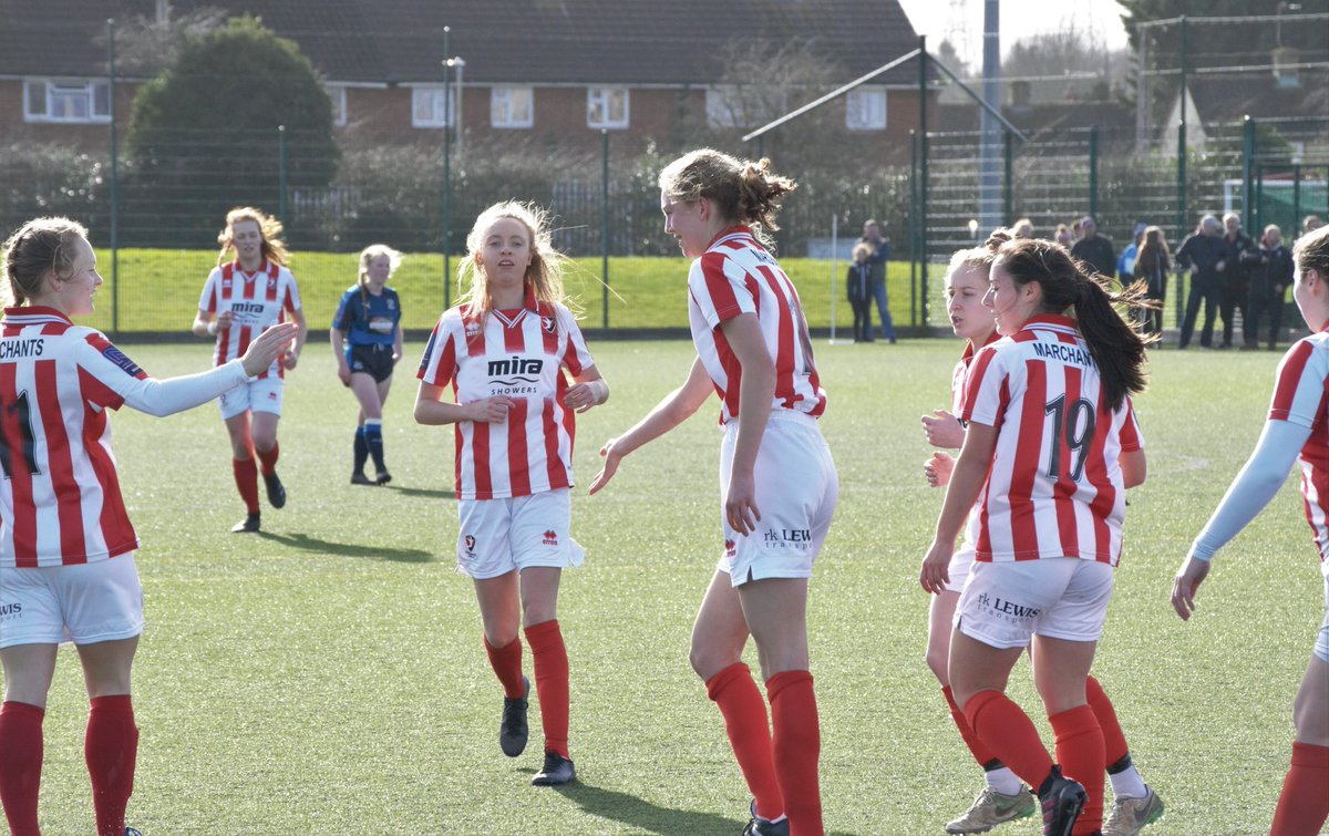 CallmeWill97's tweet photo. One goal wins it for @CTLadies at home to @SwindonTownWFC. Four action shots below plus my full gallery of pics will be up soon! #ctladies @TalkingWoSo @WOFLIB β½οΈ https://t.co/U2TIrOA263