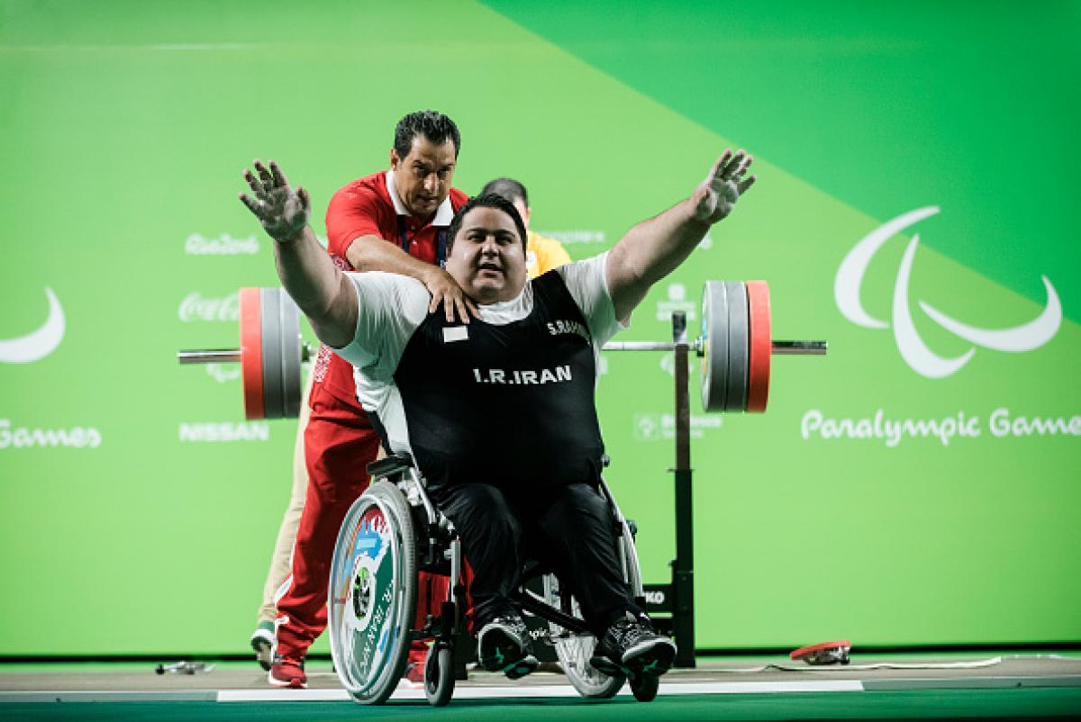 asianparalympic's tweet photo. We are deeply saddened by the news of the death of World's strongest Paralympian, #SiamandRahman. 😔💔 Our heartfelt condolences to family &amp; friends 🙏🙏 

He was truly a #legend. 
RIP Siamand!

#Condolences #Paralympian #RIPSiamand

@iran_paralympic
@Powerlifting
@Paralympics https://t.co/5LdtBojbFj