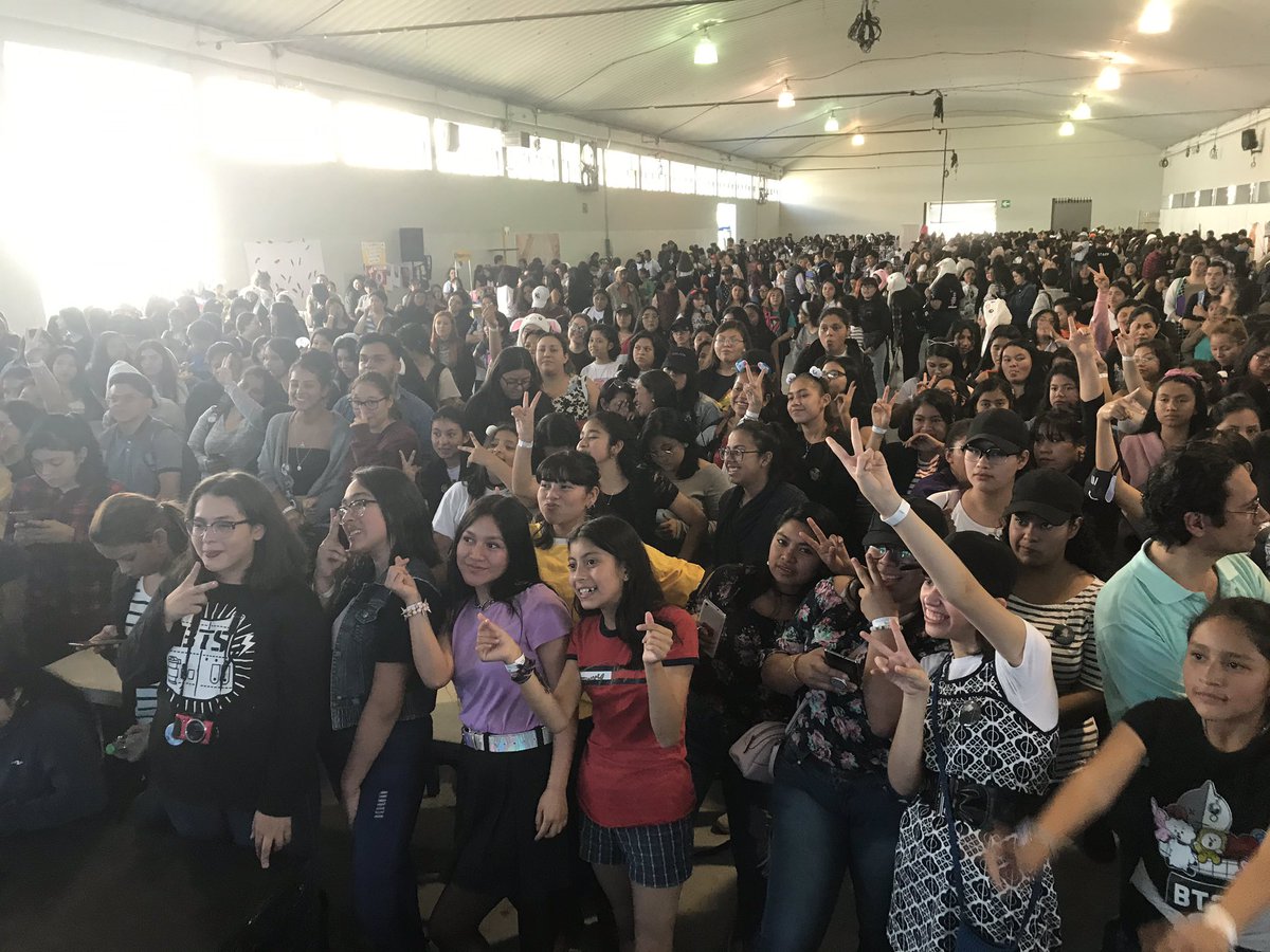 UReportGua's tweet photo. Hoy estamos compartiendo con las y los armys en el #MagicShopDay 🙌🏻 ¡cada vez somos más! En este corto tiempo hemos logrado llegar a más de 20,400 U-Reporters 😮😁 ¿llegamos a más? 😉 #MiOpiniónImporta
@LoveMyselfGT @BTS_Guatemala @GuatemalaArmy https://t.co/LXUHXBLz2f