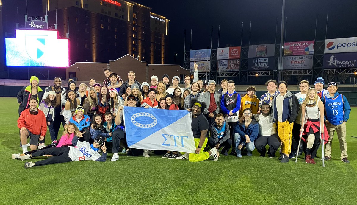 Hitting the Slopes since 1920 ⛷
#DateParty2020 #BeTheStandard 🥶