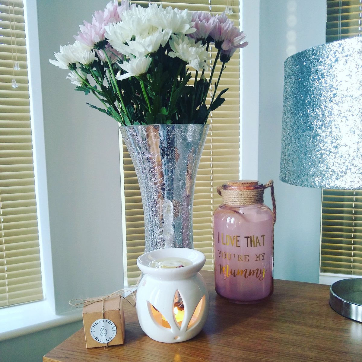 juleshill80's tweet photo. So impressed with the Tobacco Honey wax melt @TheCandleRound
I'm on tea light number 5, which is at least 20hrs of burning time and it still smells amazing. https://t.co/VIrXywv4rc