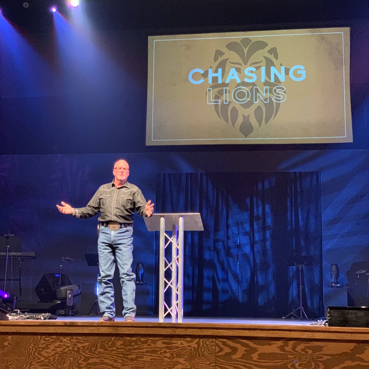 CMC_HS's tweet photo. God given opportunities often come in the form of a man eating lion. How will you face the next opportunity that you encounter? Faith or fear? God has made you a lion slayer! 2 Samuel 23:20 https://t.co/qetRprGPtw