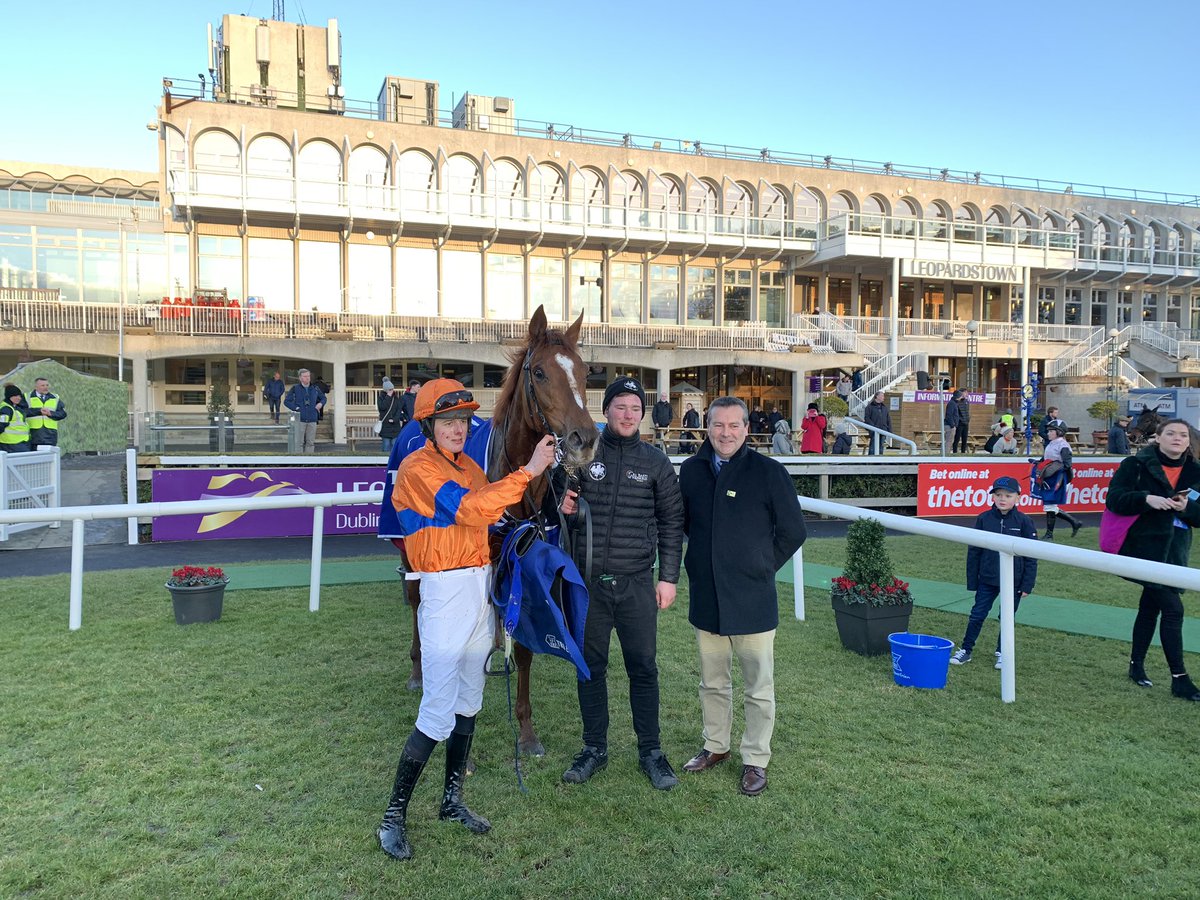 LeopardstownRC's tweet photo. ⭐️ LUNAR DISPLAY ⭐️

Wins the final race of the day The @TRI_Equestrian Superstore &amp; Cafe flat race for @JosephOBrien2 and @OakleyBrown7 👏 

#TRIEquestrian 
#LeopardstownRC https://t.co/AkAFps8vlH