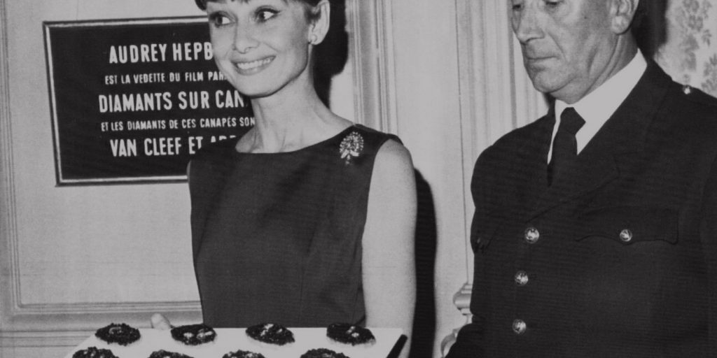 Rich-people food now vs. then
. 
bit.ly/2SYi2pf
.
.
#Richpeople #food #90s #foodtrends #nowvsthen