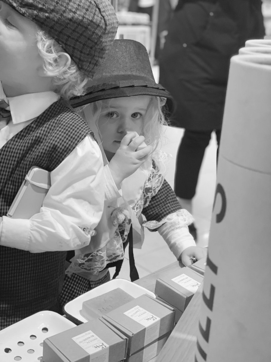 TheGoodwashCo's tweet photo. Some days we REALLy love what we do! Brilliant day @jlandpartners #cardiff #DyddGwylDewiHapus #sebonda #Welshsoap 🌼🌼 https://t.co/kxjxbHb9Gt
