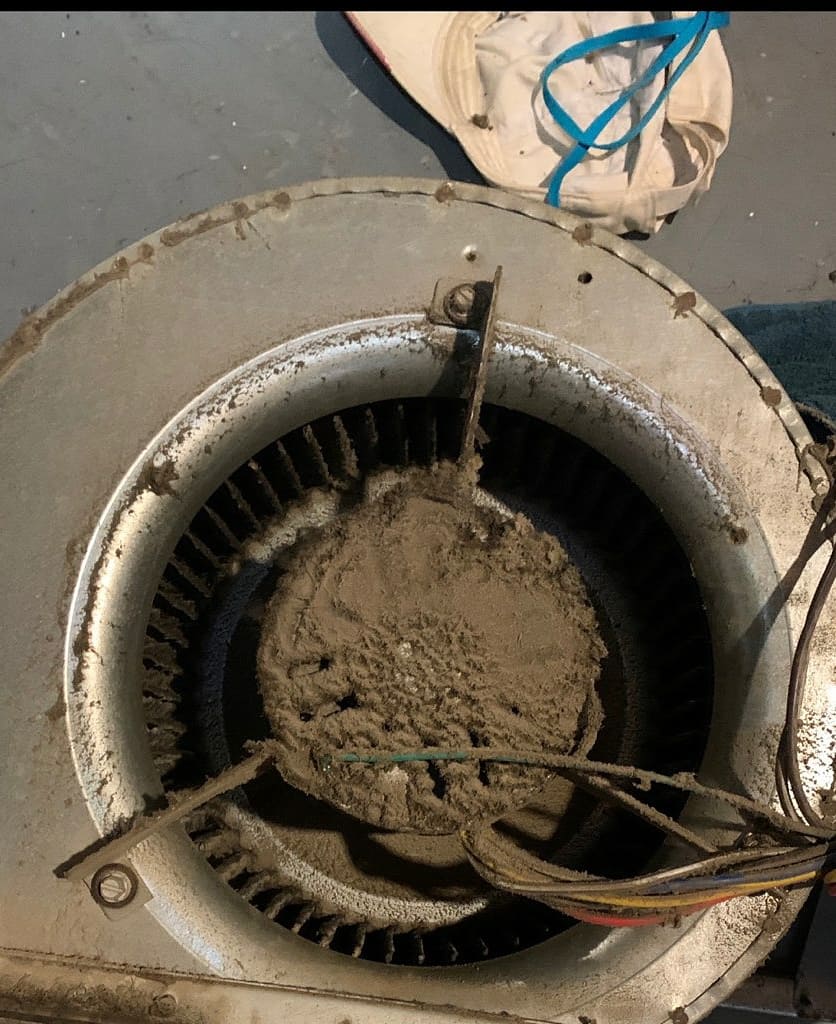 Niaghomeheating's tweet photo. When you think it's a good idea to run a furnace for years without a filter in it. This furnace is only three years old. #seevice #maintain #hvac #hvacfails #hvackhacks @hvachacks #niagarahomeheating https://t.co/ACaMjc8j44