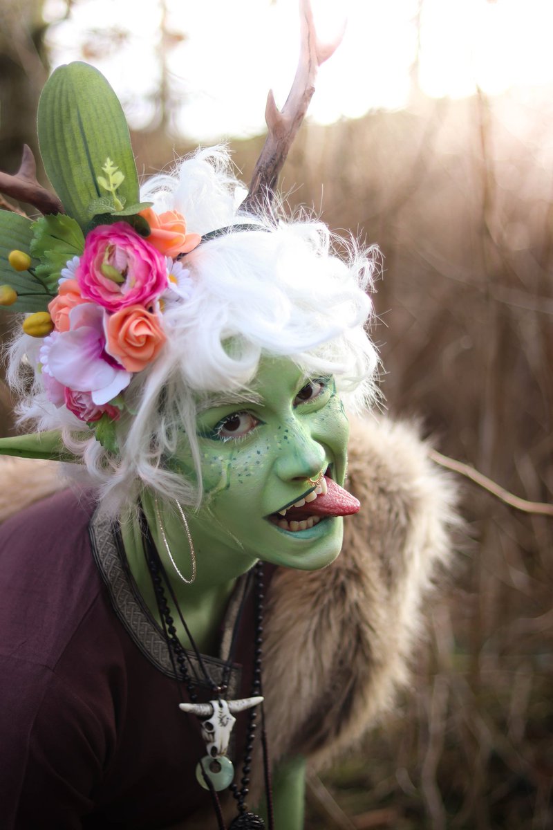 SRerenga's tweet image. 🌱 IDRIS 🌱

Idris is a CG non-binary tiefling druid, a character created by community through polls over on IG! I&apos;ve... Totally fallen in love with them, their story and their design, so of course I couldn&apos;t resist doing a #costest 😍💚

#cosplay #oc #dnd #dndcosplay #occosplay