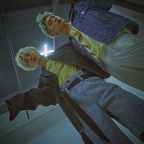 detailedten's tweet photo. ten &amp; yesung for MAPS 2018 https://t.co/UDU1BHYSiE