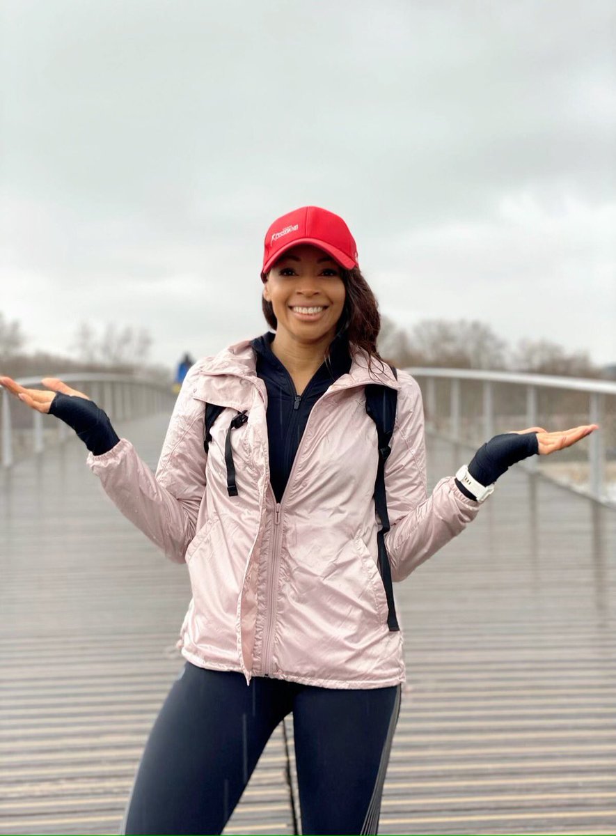 NO MEDAL, SO WHAT ?
Pas de médaille mais tjr cette foutue météo qui colle au <a href="/semideparis/">HOKA Semi de Paris</a>
Sortie #semi2point0 avec la team <a href="/Running_Heroes/">Running Heroes</a> pour respecter nos entraînements respectifs et se remonter le moral pour cette annulation pas très bien comprise 
🤔
instagram.com/p/B9MtTGlocHj/…