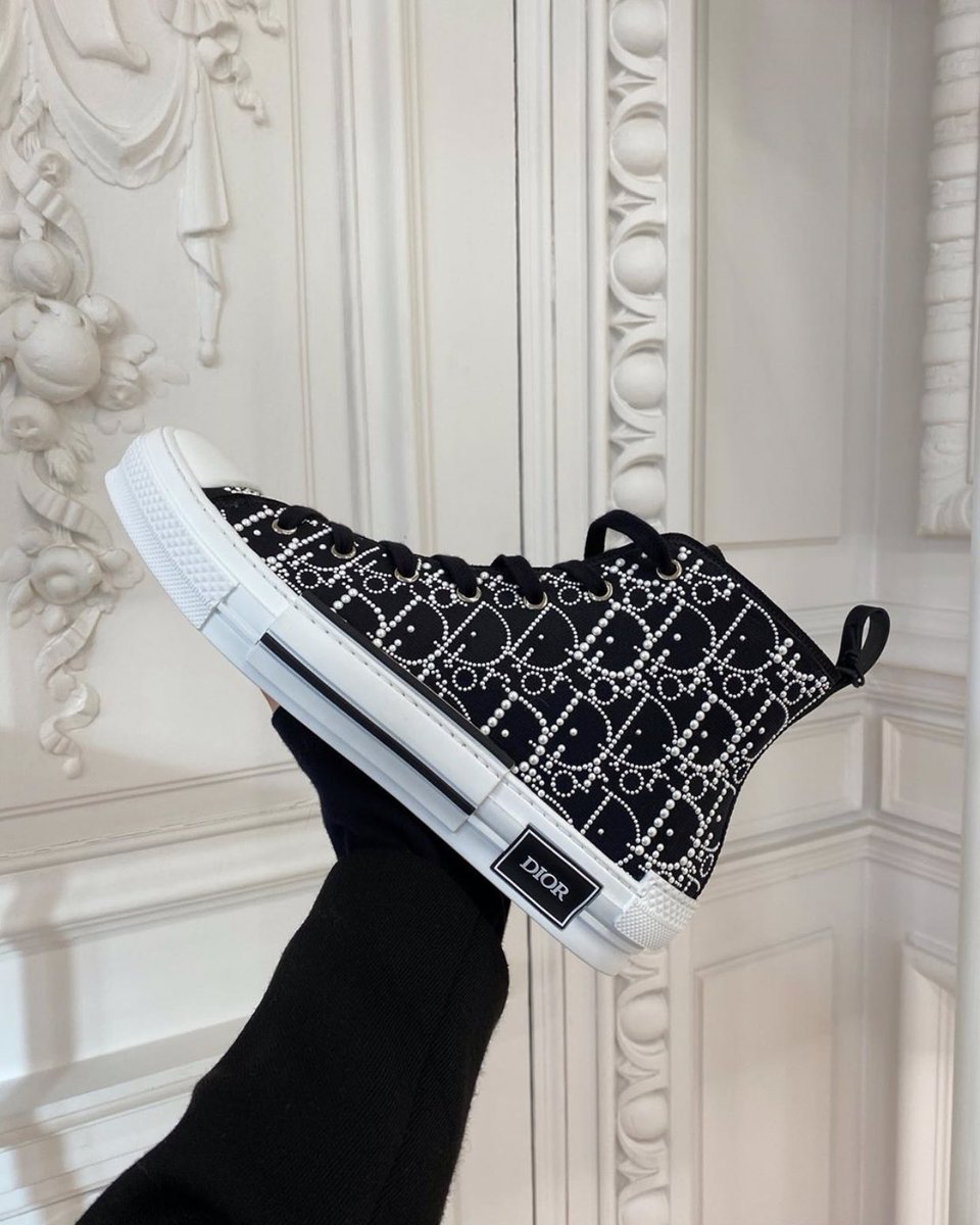 ReelLove_'s tweet photo. DIOR. https://t.co/gUFbsUj4eU