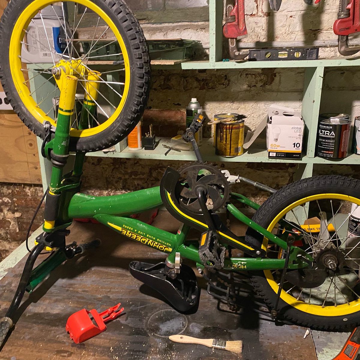 ZacharyMcIntire's tweet photo. Paxton ditched his John Deere and upgraded to a sweet custom @Versatileag1 bicycle. He is a happy customer. https://t.co/R3W5nzgnlt