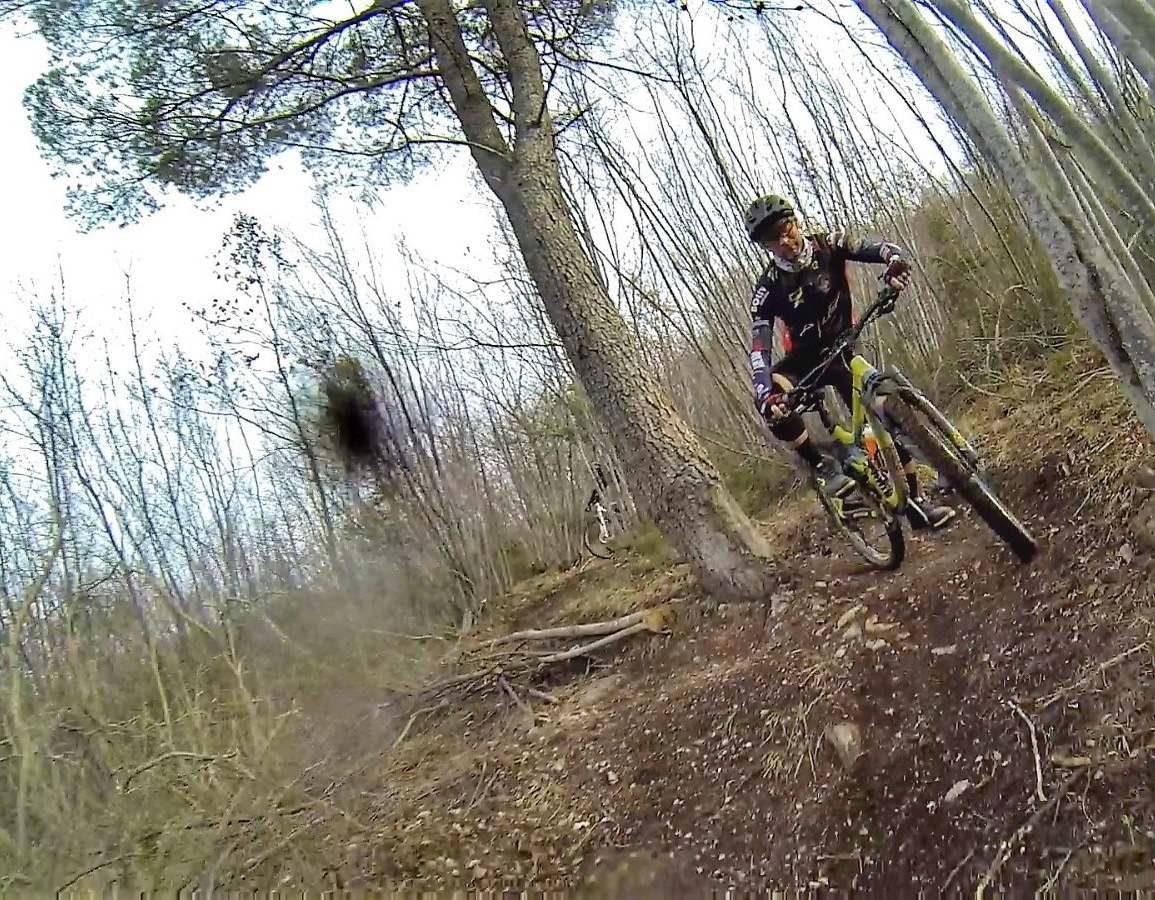 paleguerruhero's tweet photo. nuovi sentiero della #PGH2020 "I Quattro Pini" 
@bicimagazineit @MTB_VCO @mtbmagcom @MtbTalks 
#Foligno #Umbria 
#pgh19 #hero #Valmenotre #parcodicolfiorito #appennino #mountainbike #mtb #bici #bicicletta #crosscountry #umbria #mtbtrail #mountainbikelife #mtbiking #mtblife #bike https://t.co/HEfB4fMxNd