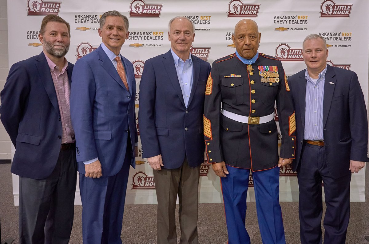 LRTrojans's tweet photo. It was our honor to recognize Sgt. Major John L. Canley at yesterday's basketball game. 

Appreciative that @AsaHutchinson, @LtGovTimGriffin and @RepFrenchHill were able to be on hand to help us honor a true American hero. 🇺🇸

#LittleRocksTeam 

📸: https://t.co/zUR4mp4HeS https://t.co/hlAWlCgvDH