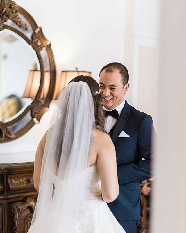 Those first look feels⁣

#bjonesphotography .....#seattleweddingphotographer #thedailywedding  #theknot #stylemepretty #seattlebride #seattlewedding #thatsdarling #darlingmovement #fineartwedding #pursuepretty #bride #huffpostido #wedding #weddingphot… ift.tt/39dNuW9