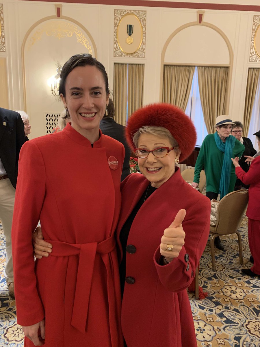 AgathaBacelar's tweet photo. Congress needs more young representatives to fight the status quo, which does not serve the 100%. I'm a millennial, but I meet many boomers who share my urgency on climate action and getting money out of politics. We need voters of all ages in this fight!
#TheStatusQuoMustGo https://t.co/8nmrI38UZ1