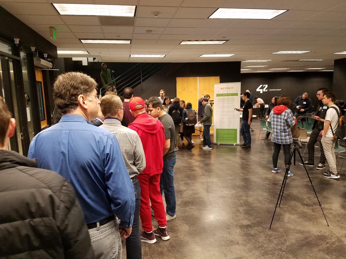<a href="/gdgfremont/">GDG Fremont</a> hasn't even started yet and we are already getting a good crowd.