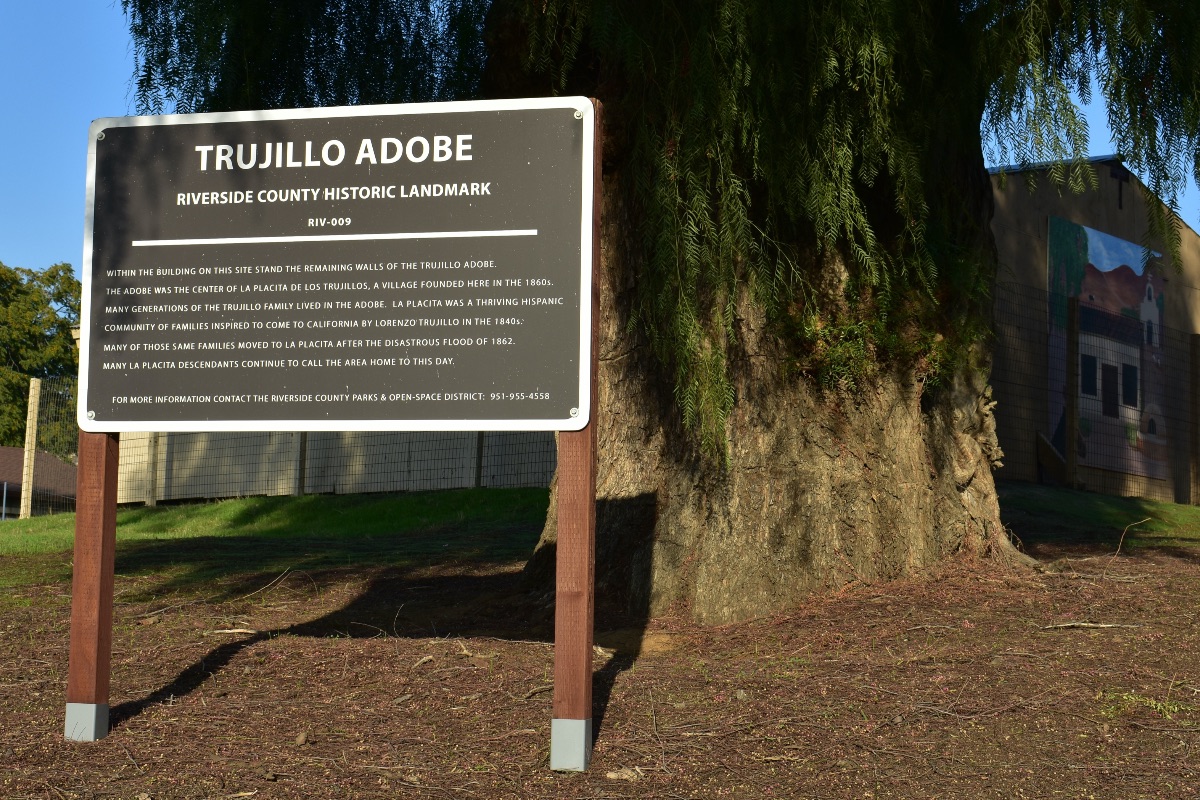 SpanishTHF's tweet photo. https://t.co/tvNkOk5eCj
Voice your support for a WAREHOUSE MORATORIUM in the Northside!  Save Trujillo Adobe!  Sign the petition!  Email Mayor &amp; City Council! https://t.co/J5OTGkdHwc