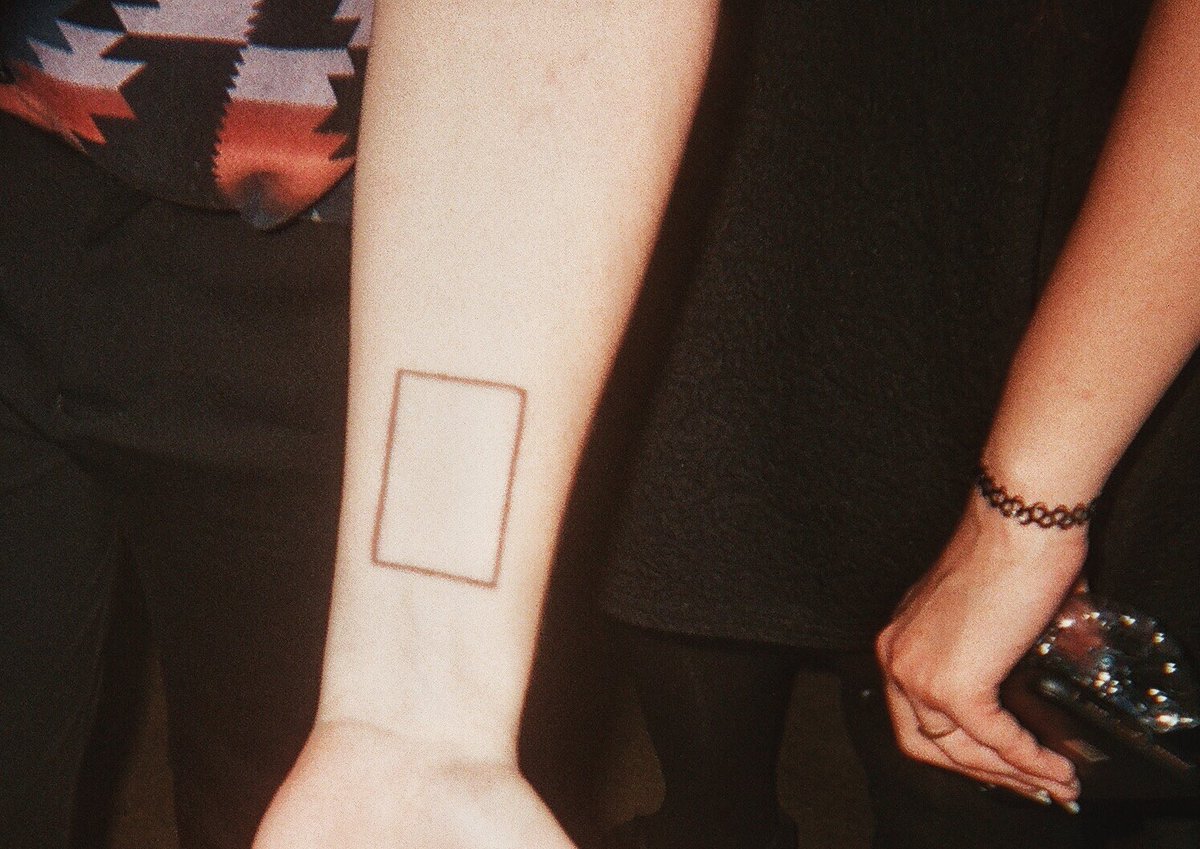 hannah 🦦 tweet media