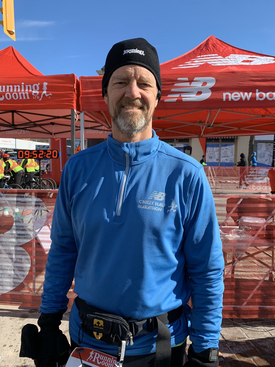 Edgecombe2John's tweet photo. Just finished the @ChillyHalf marathon today - good before and after pictures; great day for a run along Lake Ontario! https://t.co/GIVrDnu4iA