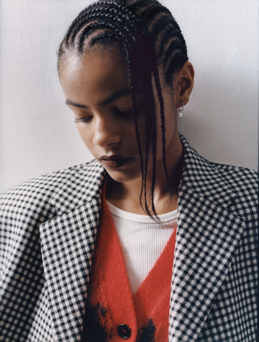 StormModels's tweet photo. 𝐒𝐓𝐎𝐑𝐌 𝐃𝐄𝐕𝐄𝐋𝐎𝐏𝐌𝐄𝐍𝐓 #LolaVarley , #CharlotteKillick & #WinnieKazuko for @selfservicemag
• Shot by #alexleese
• Styling #floarnold
• Hair #soichiinagaki
• Makeup #georginagraham
• Casting #pgdmcasting
#StormDevelopment https://t.co/jB08z6pexq