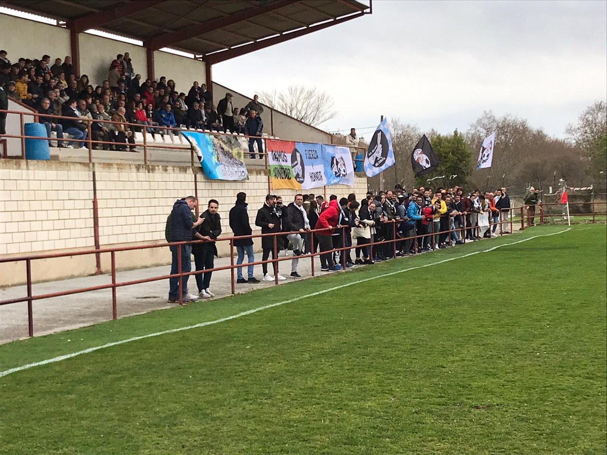 Que os pensáis que nos vamos a rendir???? 

Esto acaba de empezar hay que seguir animando y apoyando al <a href="/CDArnedo/">CD Arnedo</a>  como siempre hemos hecho!!! #vamosarnedo gracias a todos por estar en la banda de mundial 82!!