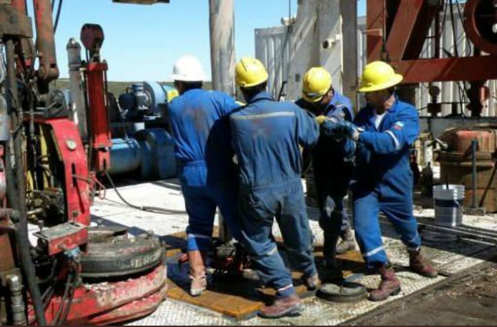 taipe_valentin's tweet photo. @MinTrabajoEc @abgmadero @ComunicacionEc Así debería ser, pero los trabajadores Petroleros Privados, Eléctricos, Mineros y de Servicios Complementarios de la Amazónia y la Patria entera somos discriminados desde hace 10 años y ud Sr @abgmadero lo sabe, y porque no dice nada al respecto?, espero respuesta @VaPetrolero https://t.co/M1NmMtFjda