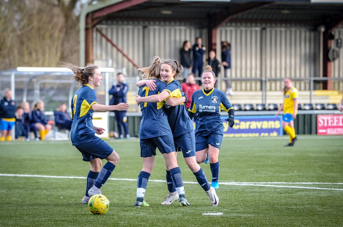 NMFCWomen's tweet photo. 📸 @niaevans_15 and Amber Sparkes know how to stun an opponent
#SweetStrike #WorldClass #WeAre #UpTheMarketwomen
(Captured By @PooleyPitchside) https://t.co/AMz9yIMjI0