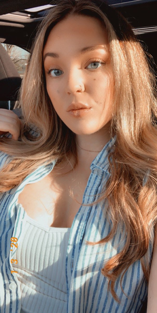 miss_karrie15's tweet photo. Unbothered💅🏼 https://t.co/jVnp9WAbYF