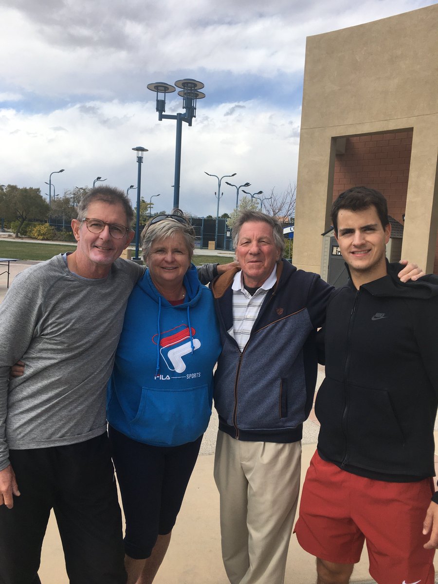 DropShot_Series's tweet photo. Such an honor to hang out with the GREAT Hana Mandlikova! During her career, she won 4 Grand Slam singles titles🏆:1980 Australian Open, 1981 French Open, 1985 US Open, &amp; 1987 Australian Open.#TeamDropShot #InAwe #GrandSlam #USOpen #GREATNESS #DropShotATX #TennisGreats #tennis https://t.co/wlKZQndiA8