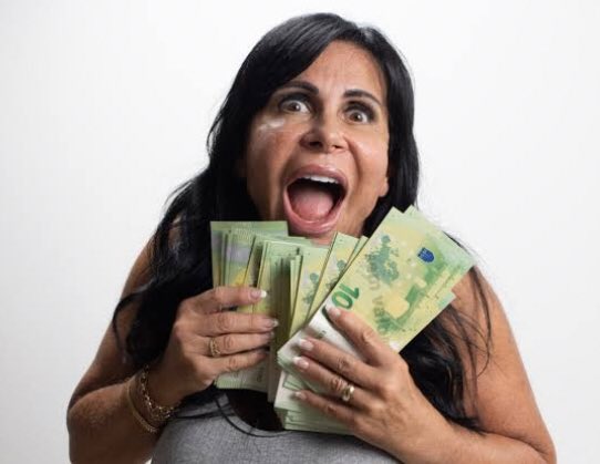 28Twitte's tweet photo. Eu quando ganhar o meu primeiro salário https://t.co/VIAvu5GkFg