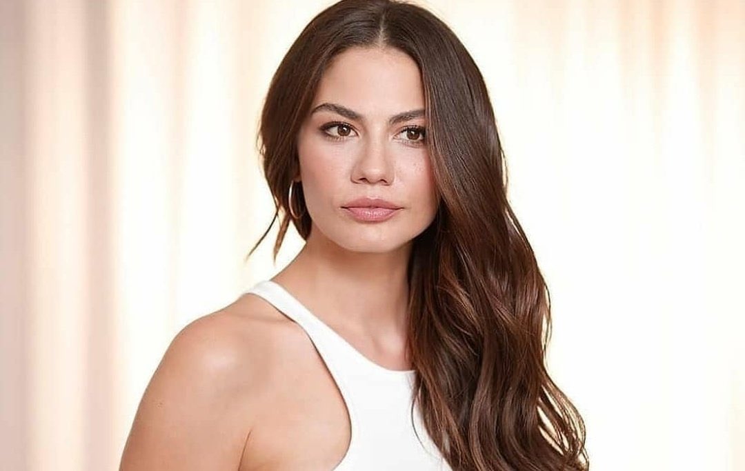 Gorgeous hair is the best revenge.  @dmtzdmr  @PanteneTR  #DemetÖzdemir  #DoğduğunEvKaderindir