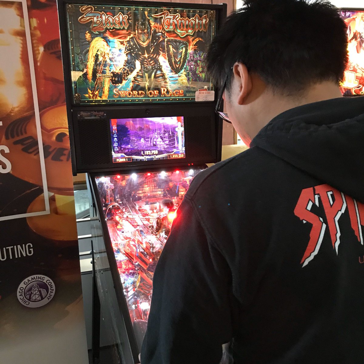 inthirdperson's tweet photo. Steff and I are taking full advantage of the shopping and free-to-play pinball @ Kitchener Comic Con!
🎮
🦸‍♀️ 
#comiccon #kitchenercomiccon #convention #pinball https://t.co/IVE31bgUQG